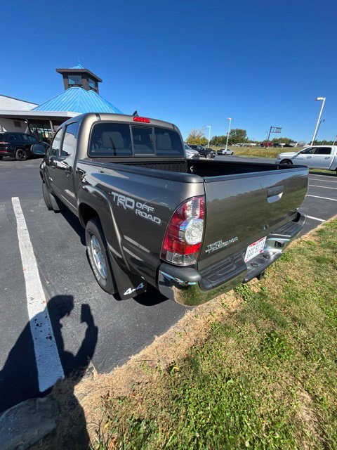 Used 2014 Toyota Tacoma 4x4 Double Cab w/ TRD Off-Road Package image 10