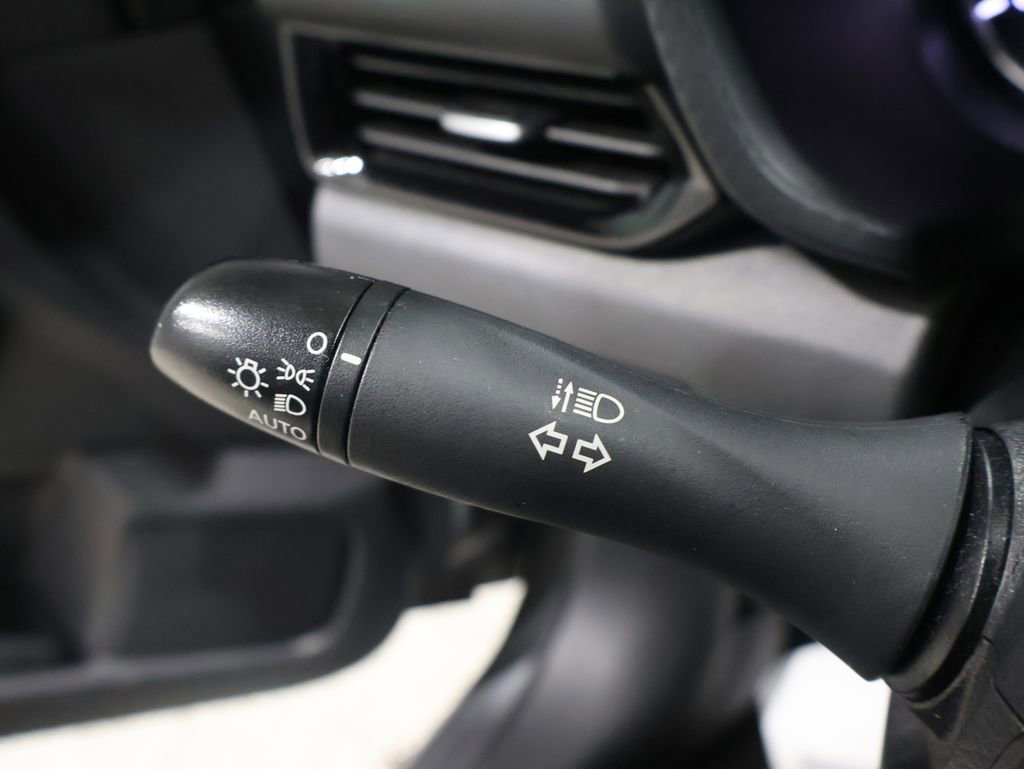 Used 2024 Nissan Sentra SV image 36