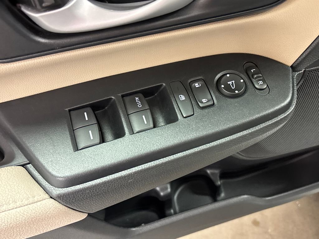 Used 2020 Honda CR-V LX image 22