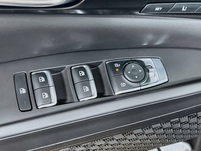 New 2027 Kia Carnival SX w/ Dark Edition Package FWD image 18