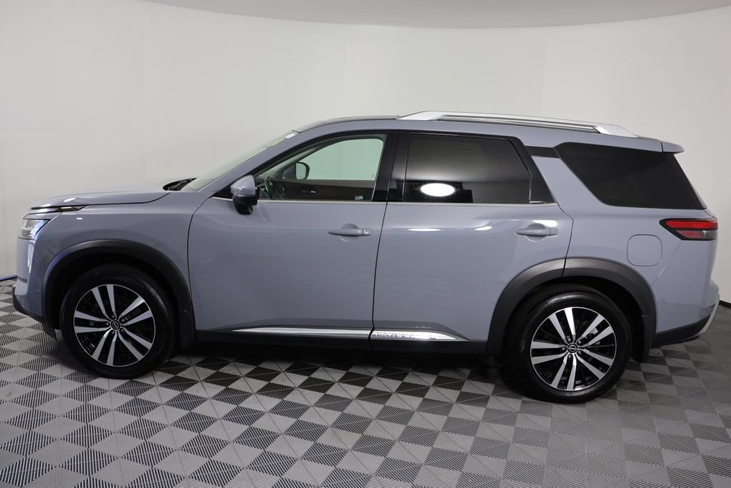 Used 2024 Nissan Pathfinder Platinum AWD/4WD image 5