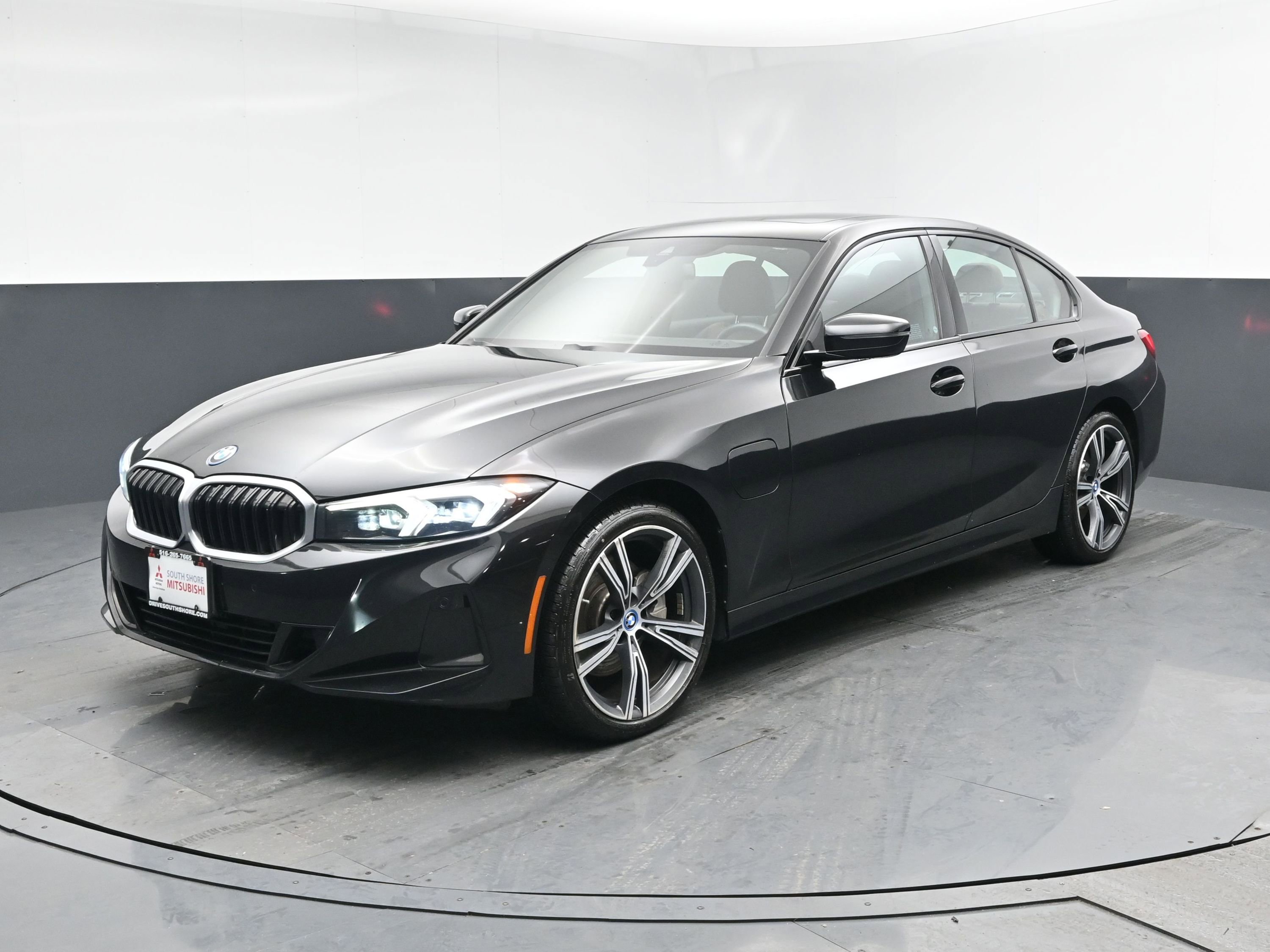 Used 2023 BMW 330e w/ Driving Assistance Package image 22