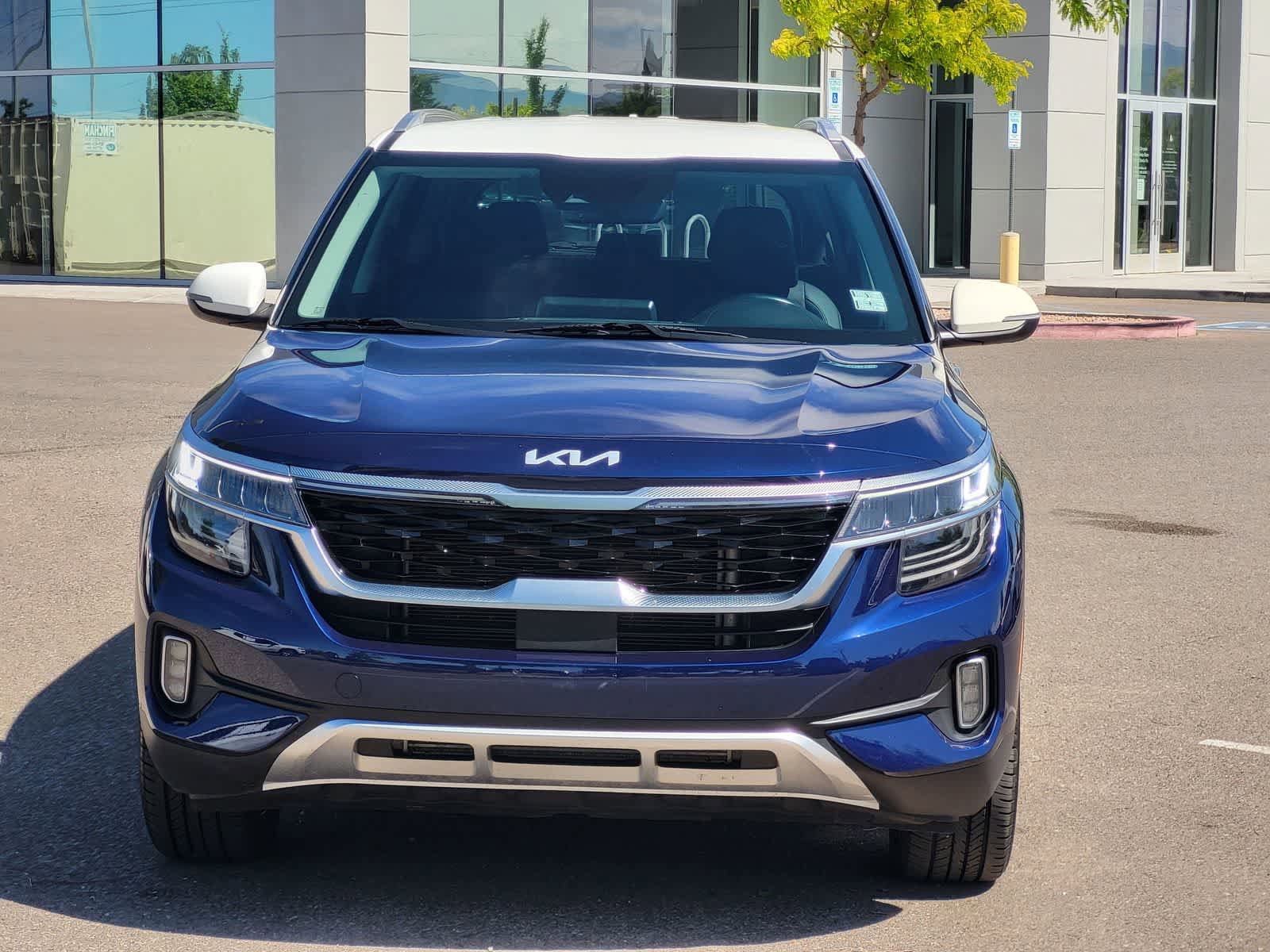 Used 2023 Kia Seltos SX AWD/4WD image 2