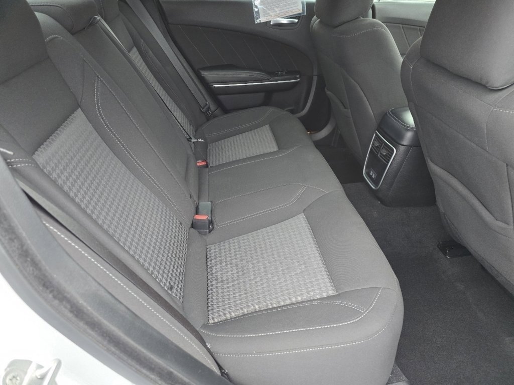 Used 2022 Dodge Charger SXT w/ Navigation & Travel Group image 17