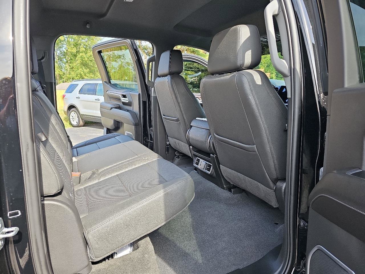 Used 2023 GMC Sierra 1500 SLT AWD/4WD image 7