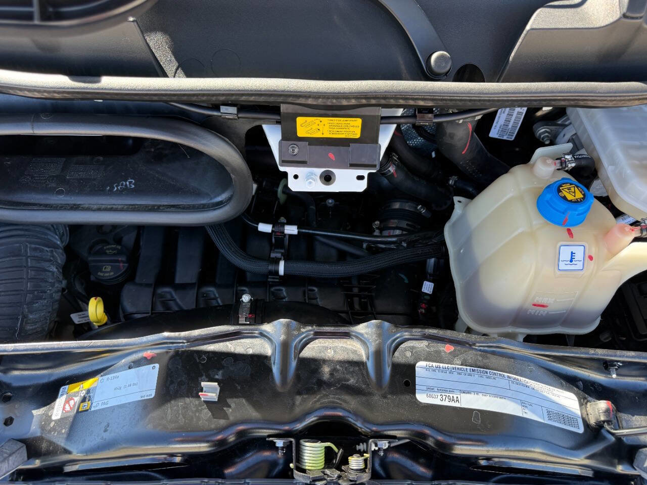 Used 2024 RAM ProMaster 2500 w/ Convenience Group image 10