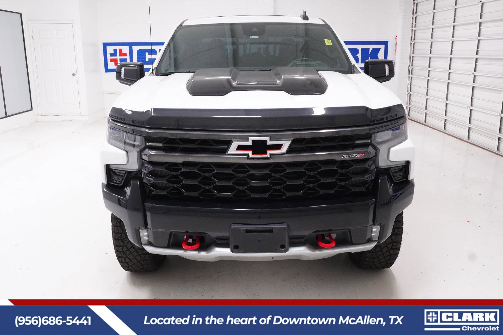 Used 2024 Chevrolet Silverado 1500 ZR2 w/ Technology Package AWD/4WD image 2