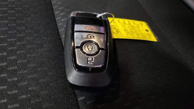 Used 2025 Ford Escape ST-Line FWD image 13