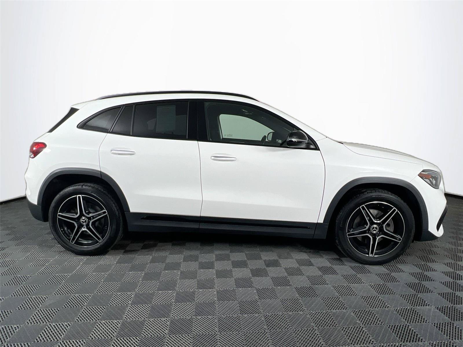 Certified 2023 Mercedes-Benz GLA 250 4MATIC image 7