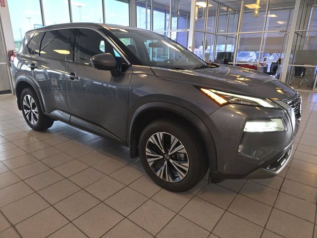 Used 2021 Nissan Rogue SV FWD image 2