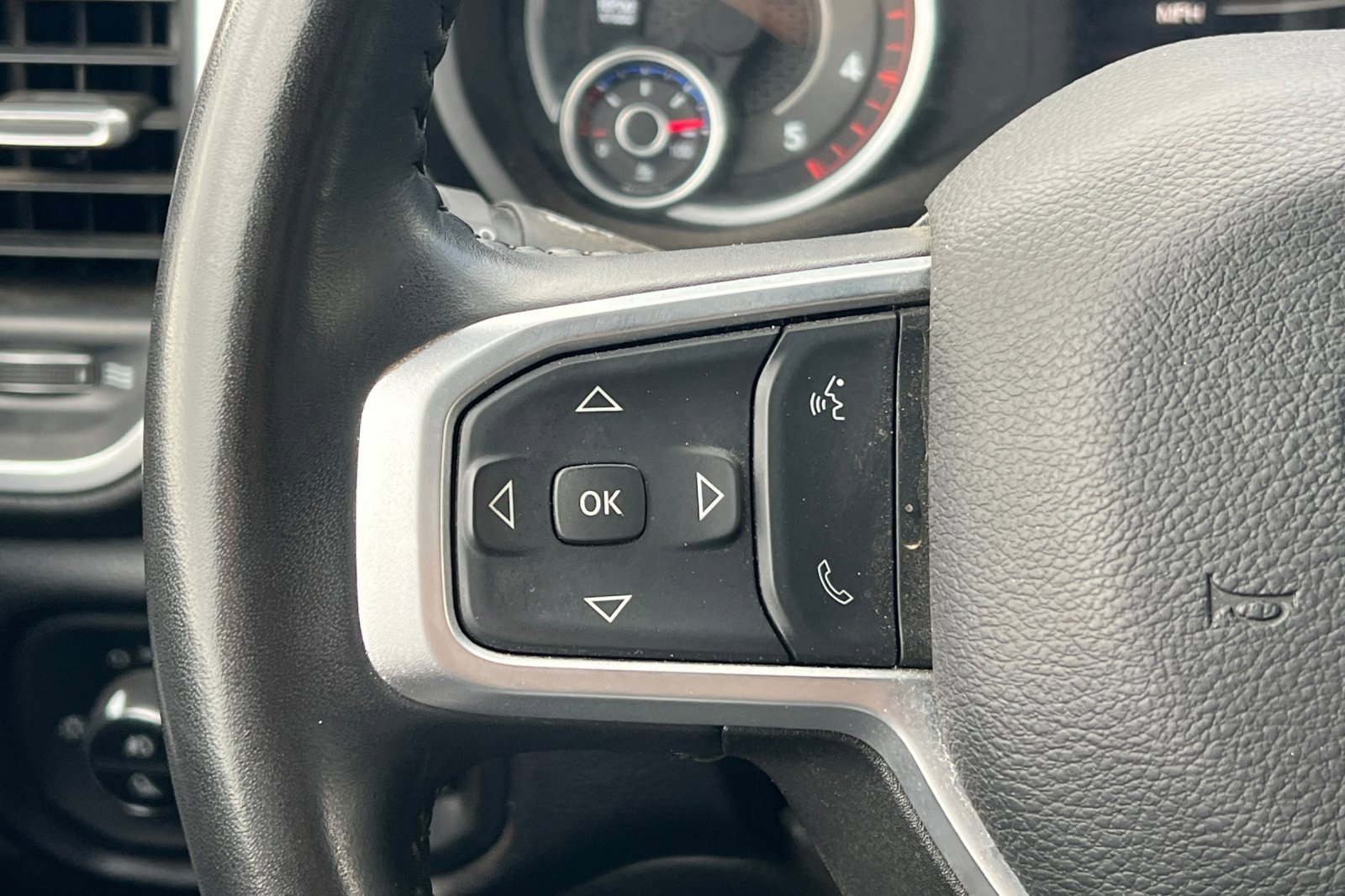 Used 2024 RAM 3500 Big Horn image 35