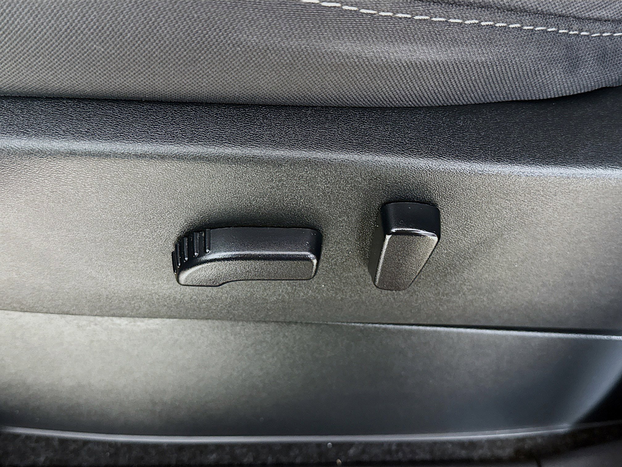 Used 2022 Nissan Frontier SV image 22