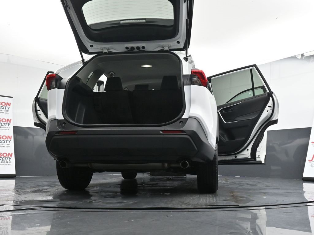 Used 2023 Toyota RAV4 LE image 29