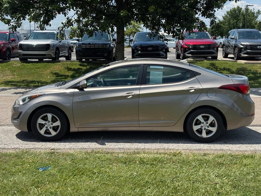 Used 2014 Hyundai Elantra SE FWD image 2