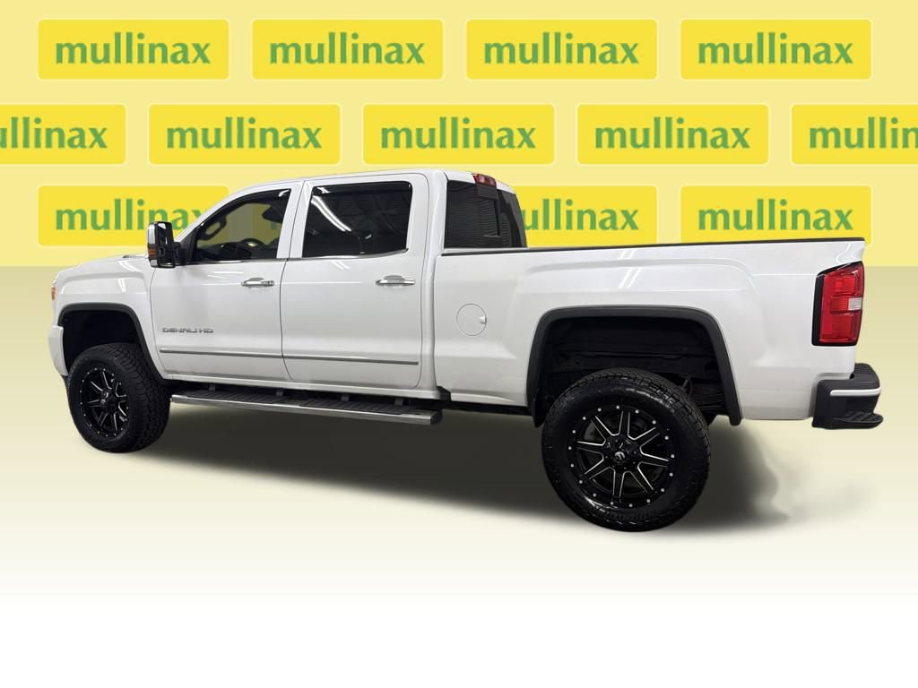 Used 2018 GMC Sierra 2500 Denali w/ Duramax Plus Package image 9