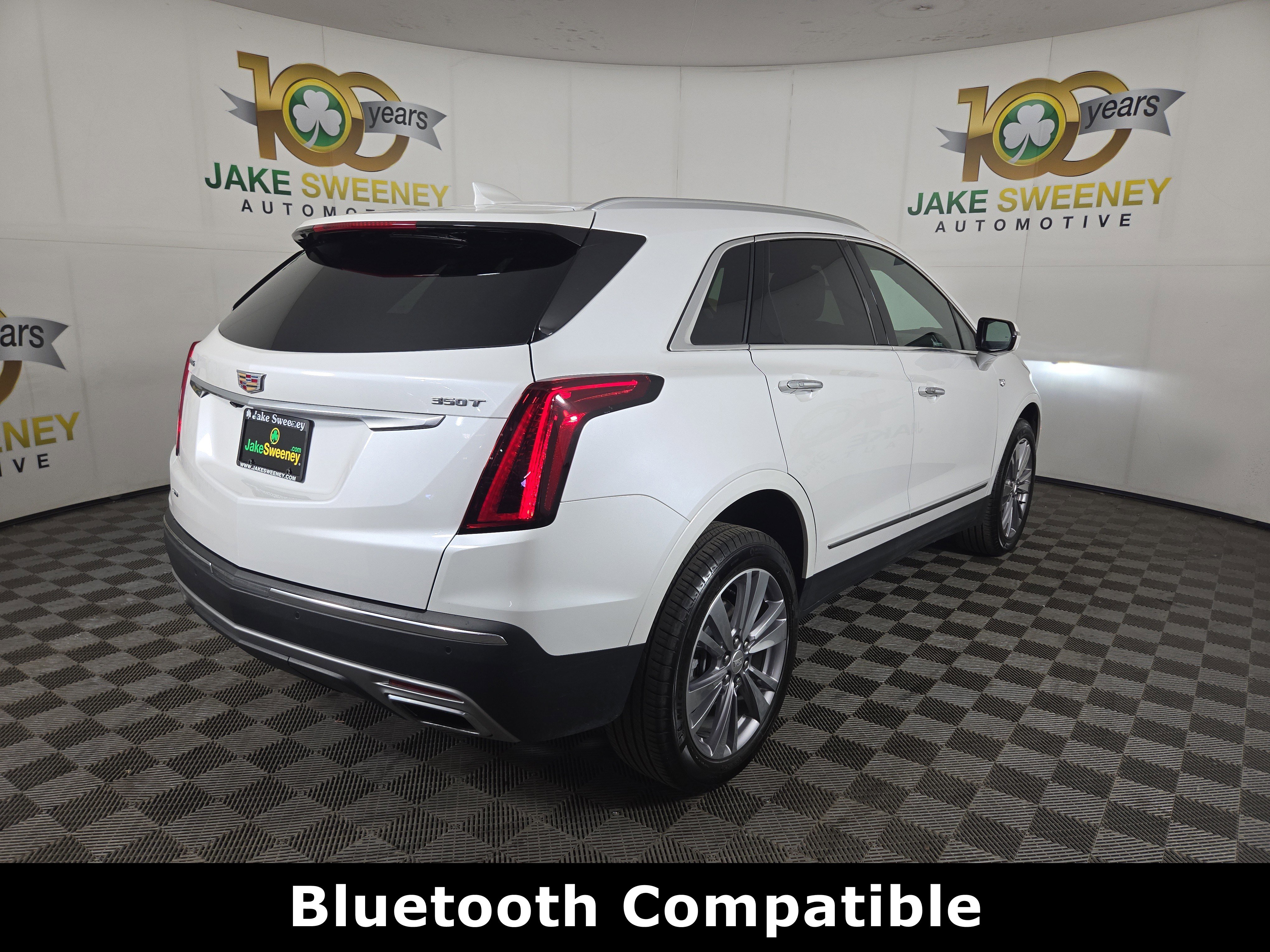 Used 2024 Cadillac XT5 Premium Luxury w/ LPO, Floor Liner Package AWD/4WD image 9