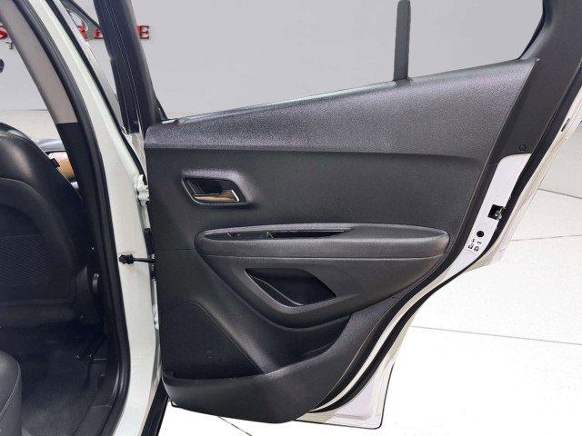 Used 2020 Chevrolet Trax LT w/ LT Convenience Package image 46