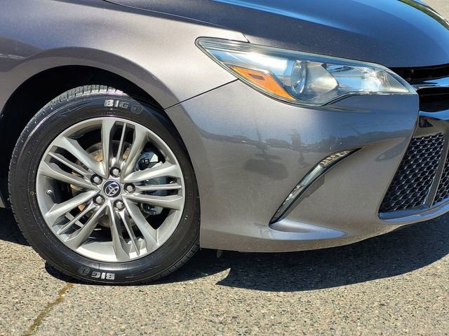 Used 2015 Toyota Camry SE image 6