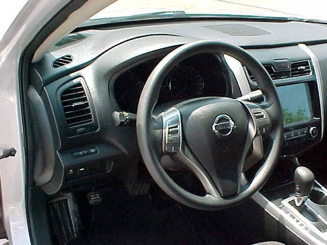 Used 2014 Nissan Altima 2.5 S w/ Display Audio Package FWD image 16