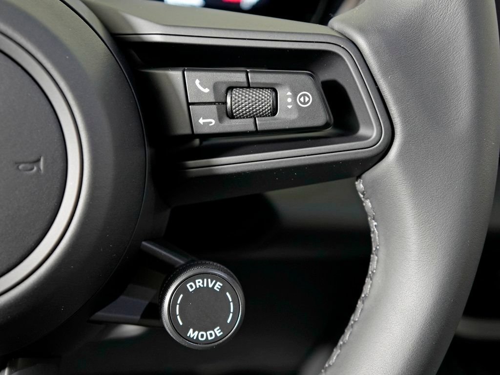 Certified 2026 Porsche Macan 4 Electric AWD/4WD image 25