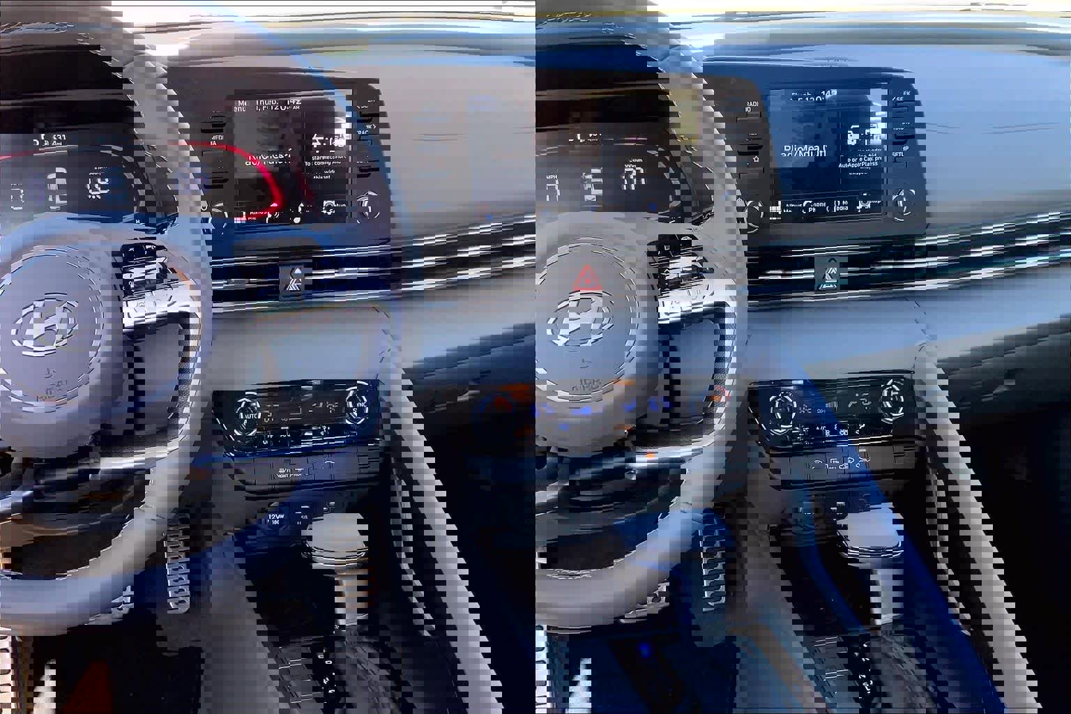 Used 2025 Hyundai Elantra Sport image 7