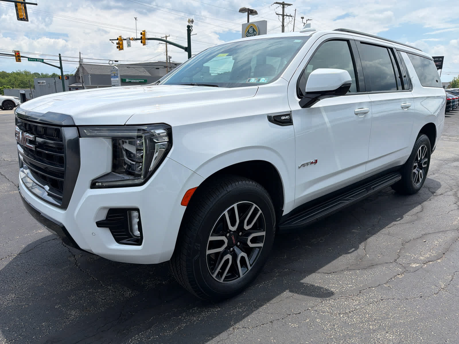 Used 2024 GMC Yukon XL AT4 w/ Max Trailering Package AWD/4WD image 11