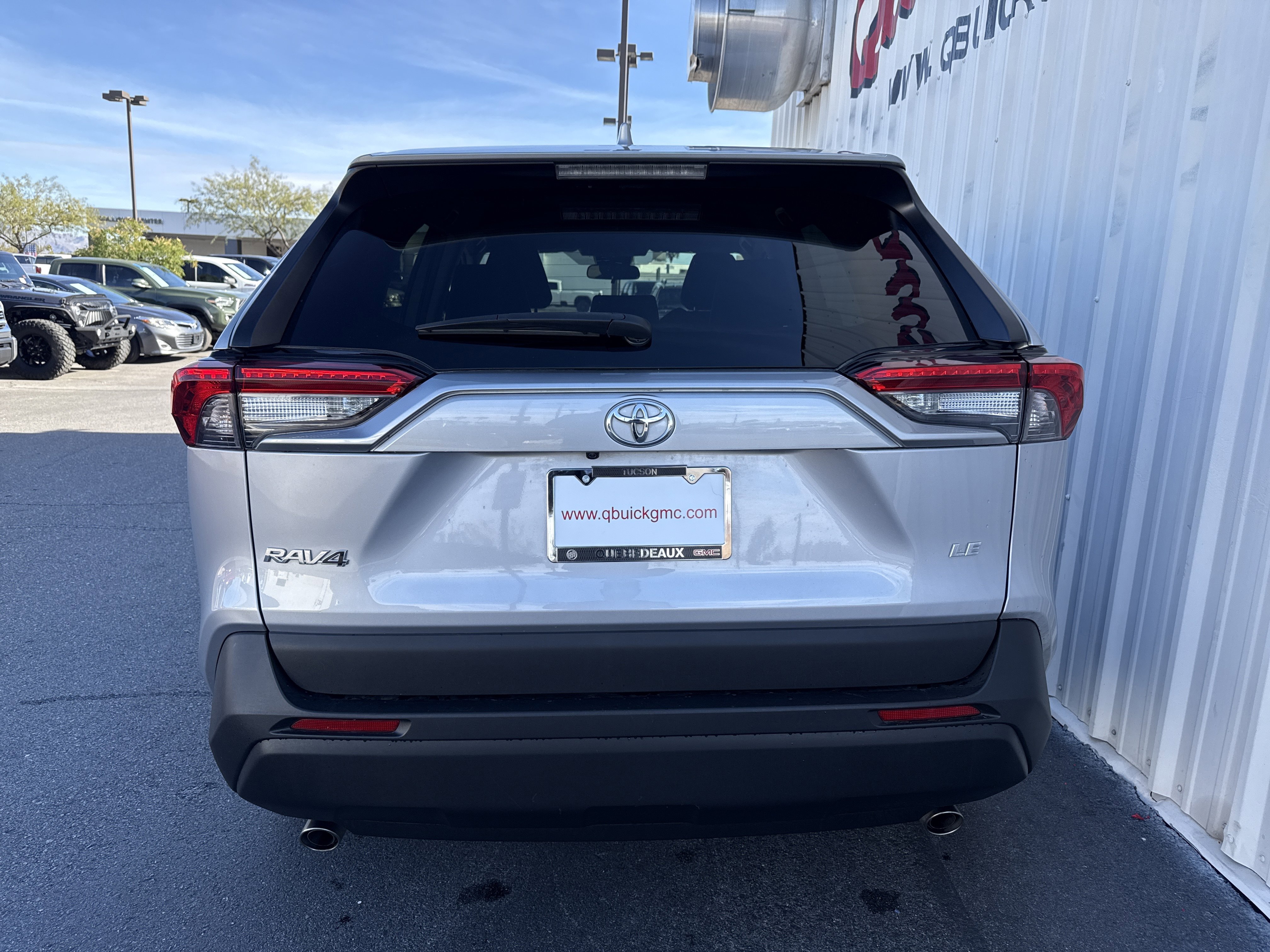 Used 2022 Toyota RAV4 LE image 8