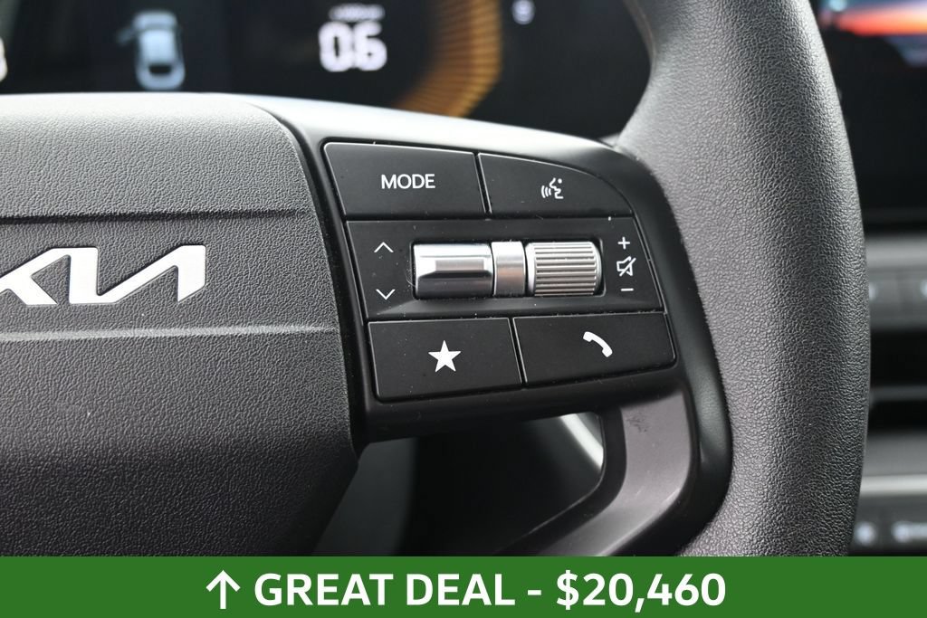Used 2025 Kia K4 FWD image 21