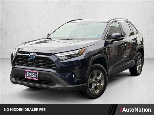 Used 2024 Toyota RAV4 XLE AWD/4WD image 1