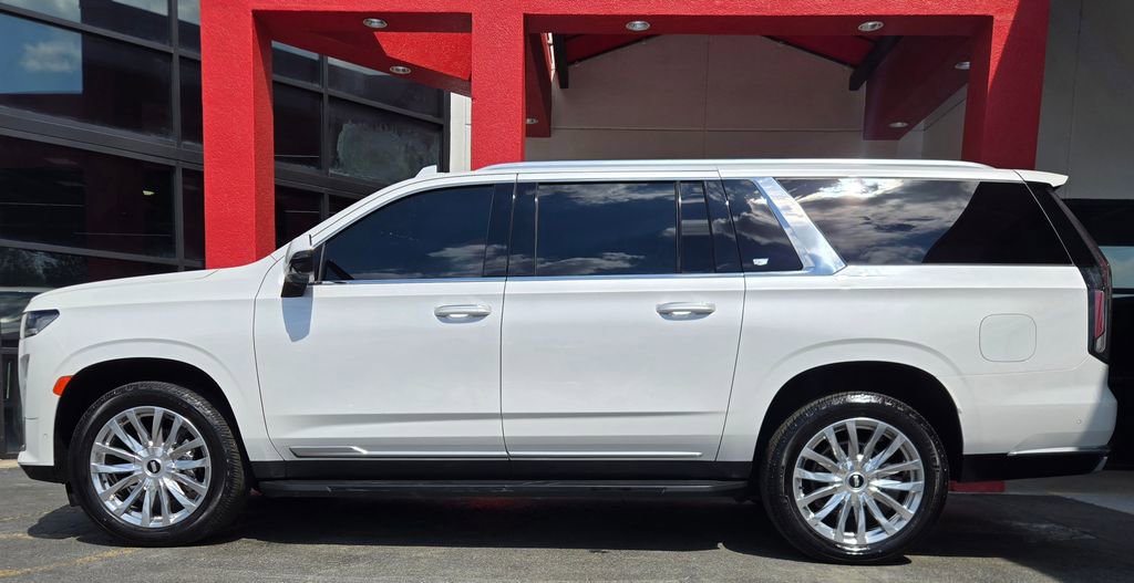 Used 2021 Cadillac Escalade ESV Premium Luxury AWD/4WD image 6
