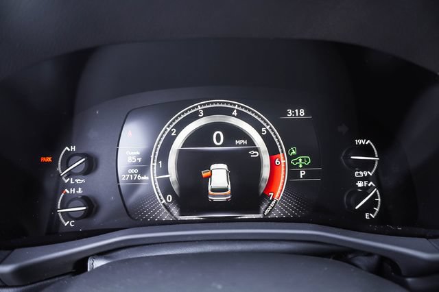 Used 2024 Lexus LX 600 4WD w/ Luxury Package image 13