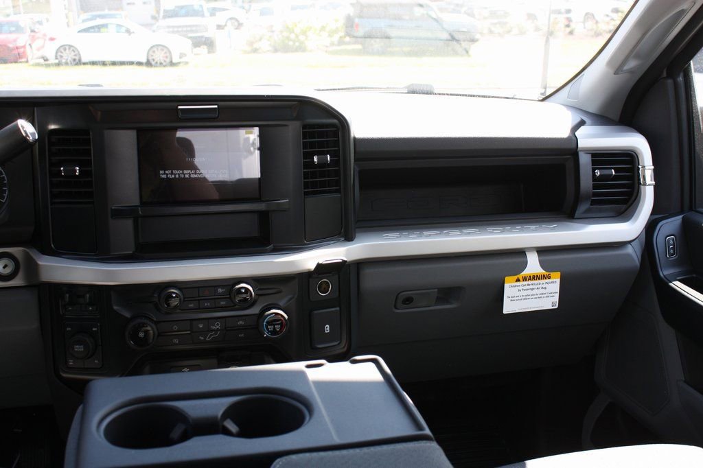 New 2026 Ford F250 XL w/ XL Chrome Package image 22