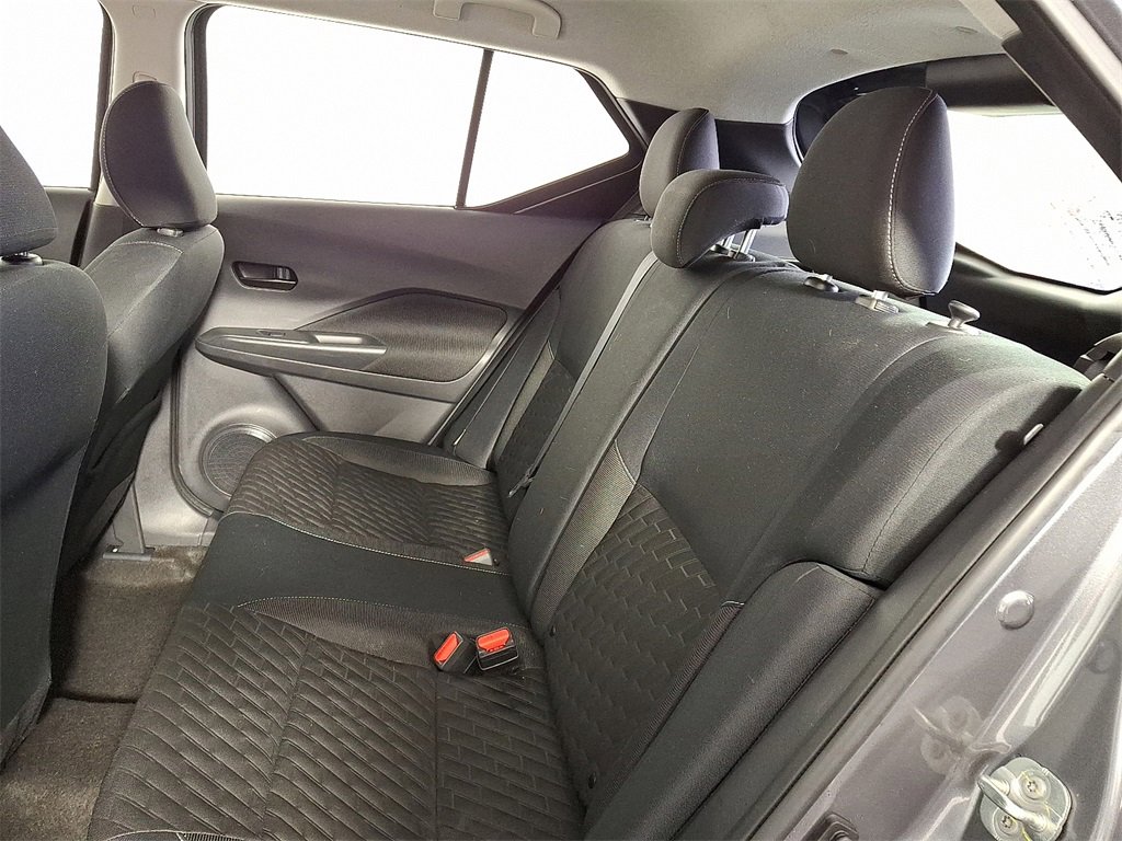 Used 2022 Nissan Kicks S image 13