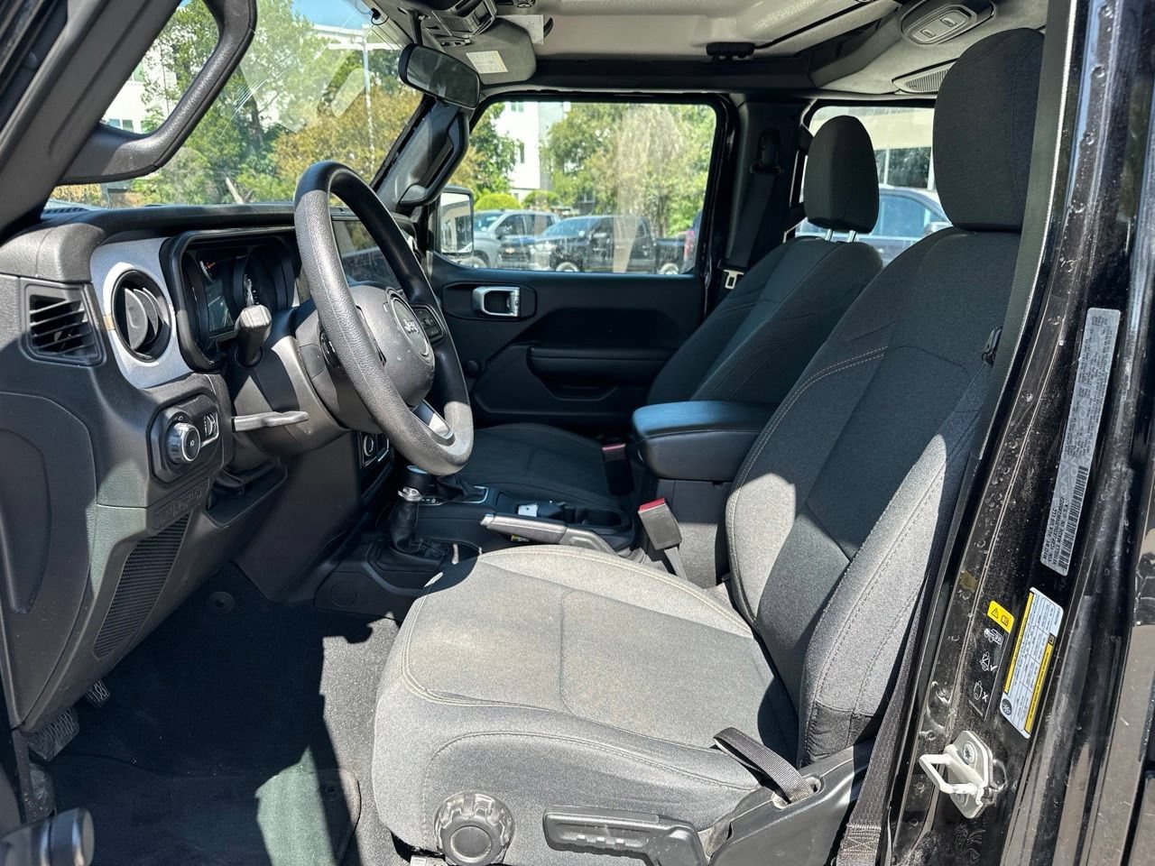 Used 2024 Jeep Wrangler Unlimited Sport AWD/4WD image 9
