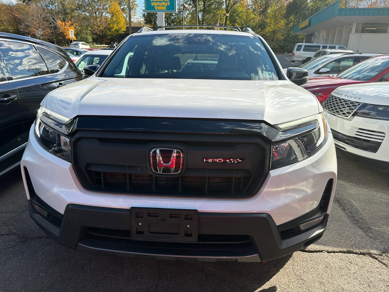 Used 2024 Honda Passport TrailSport image 2