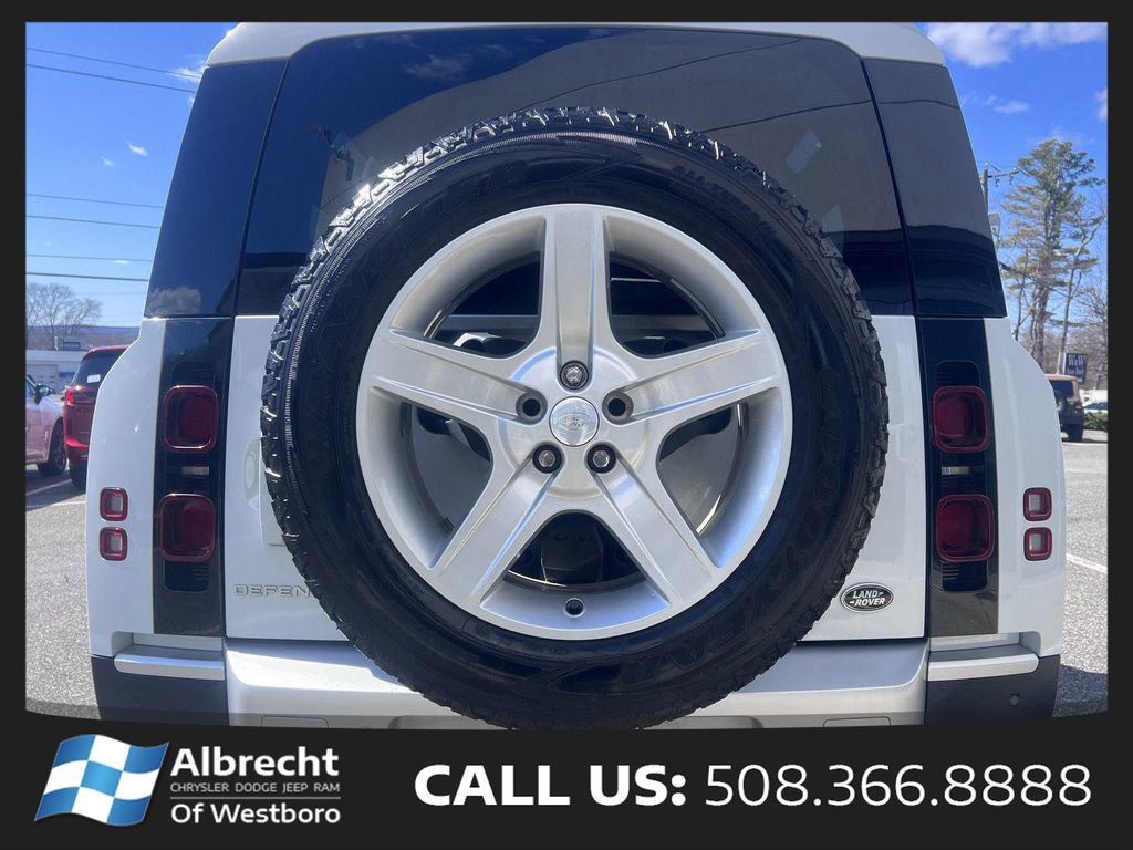 Used 2023 Land Rover Defender 90 SE AWD/4WD image 29