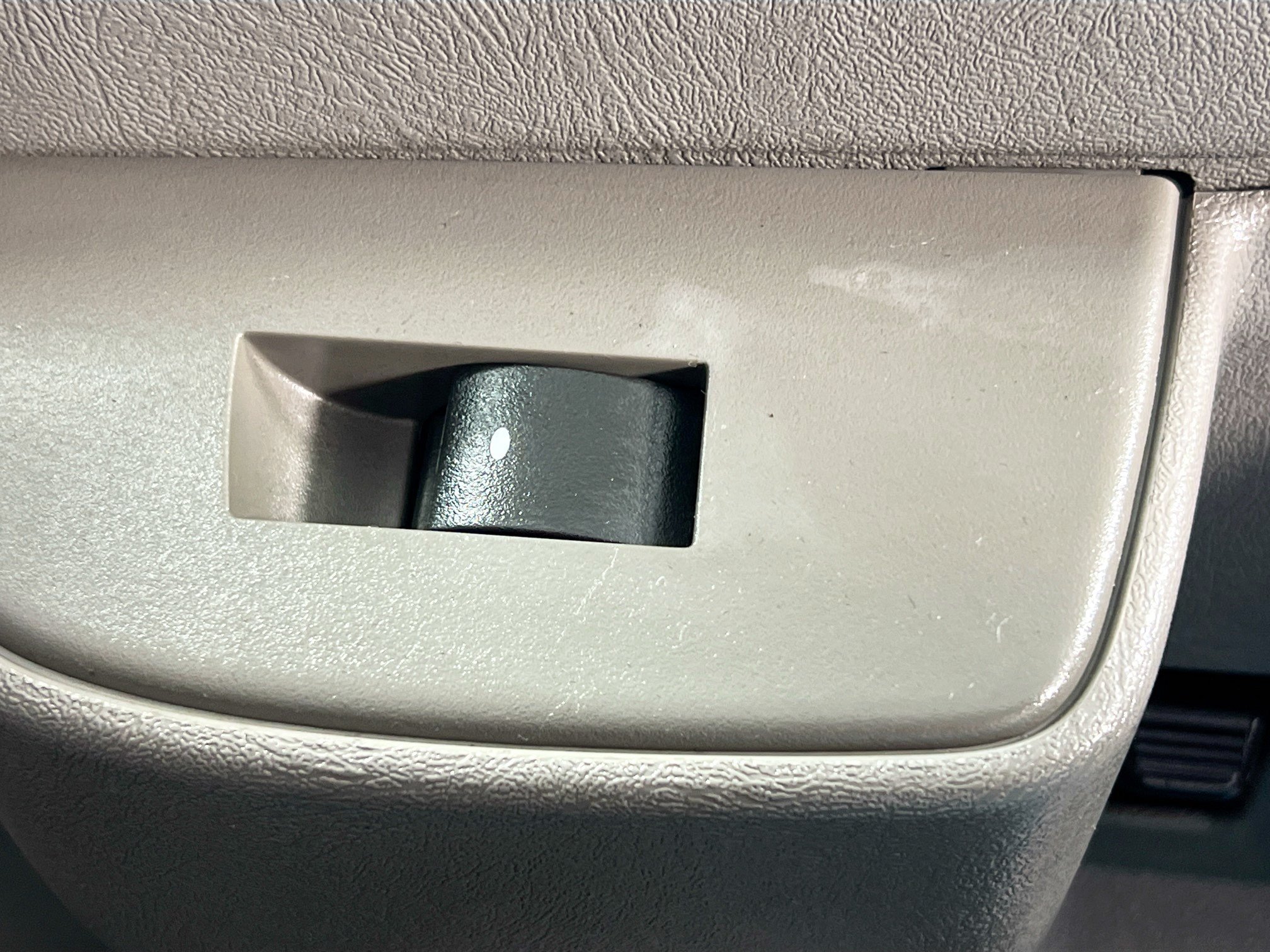 Used 2020 Chevrolet Express 3500 Extended w/ Driver Convenience Package RWD image 29