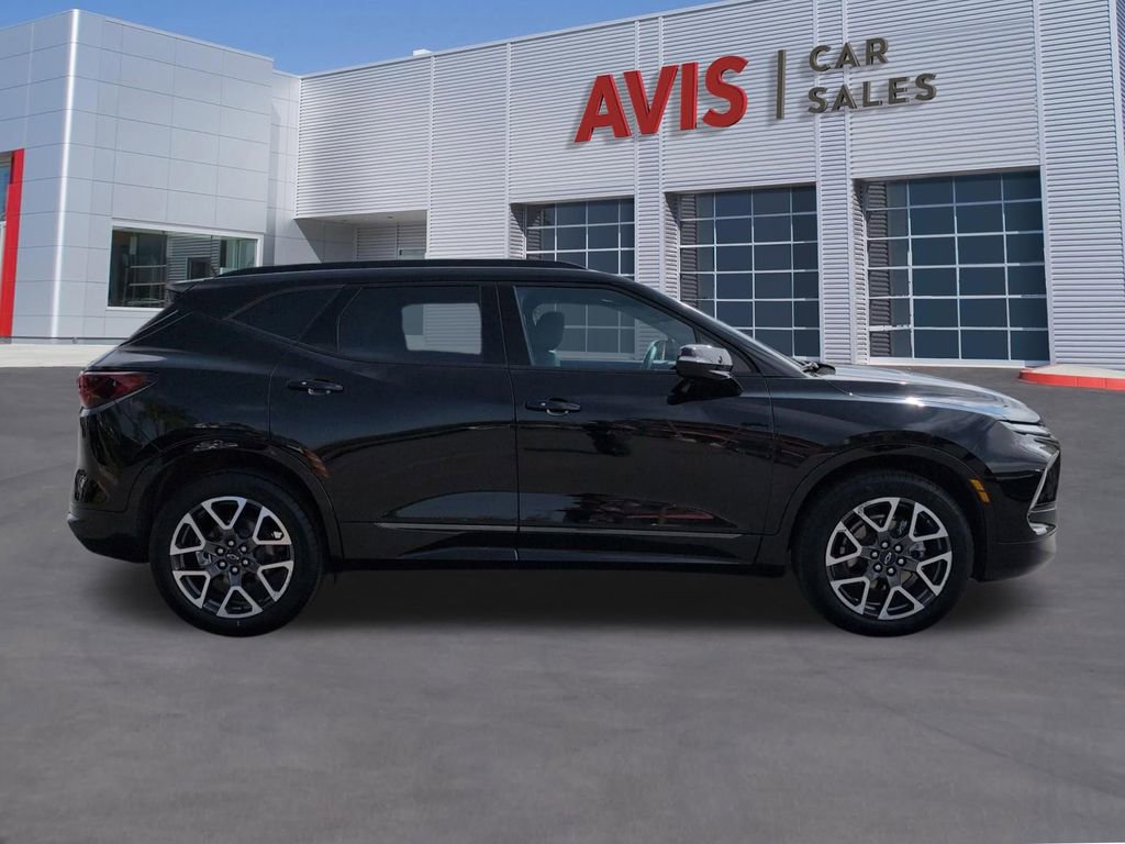 Used 2025 Chevrolet Blazer RS AWD/4WD image 5