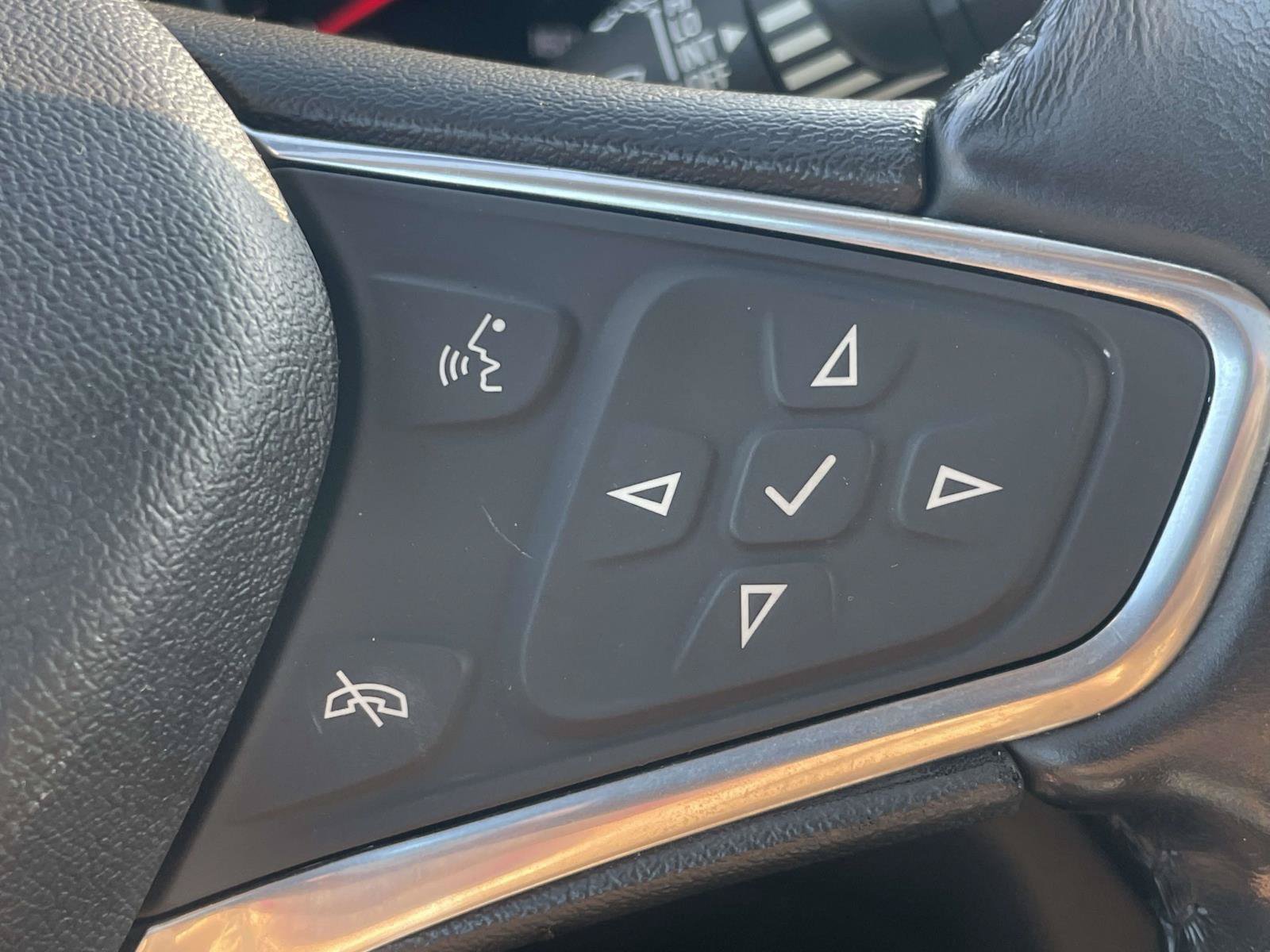 Used 2019 Chevrolet Equinox LT FWD image 25