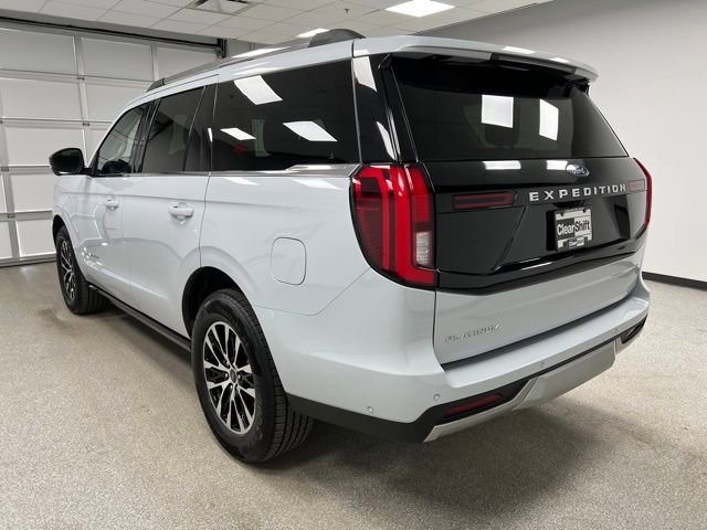 Used 2025 Ford Expedition Platinum AWD/4WD image 8