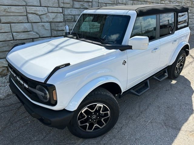 Used 2023 Ford Bronco Outer Banks image 1