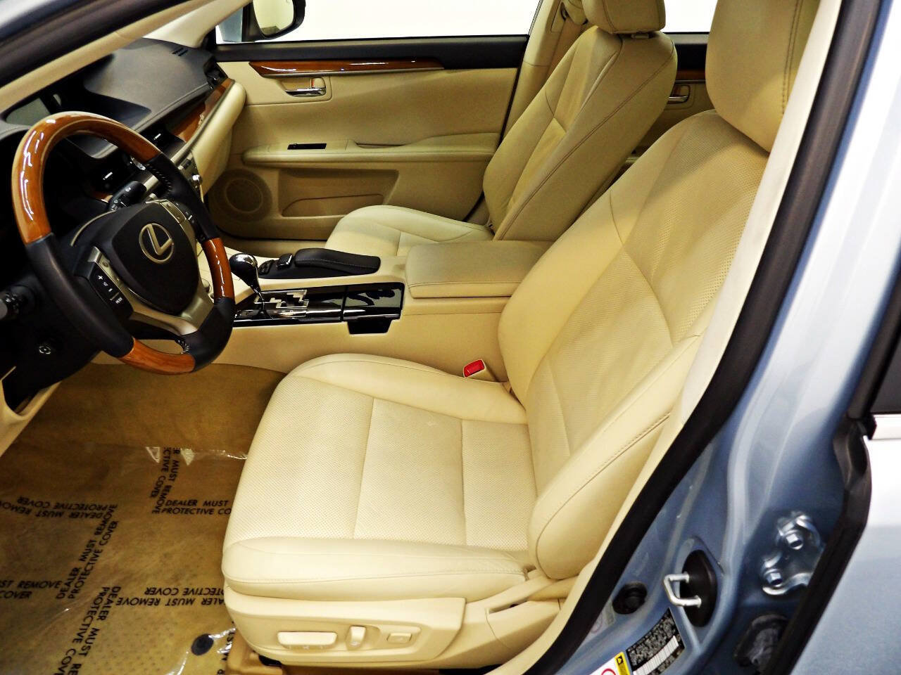 Used 2013 Lexus ES 300h w/ Luxury Pkg FWD image 8