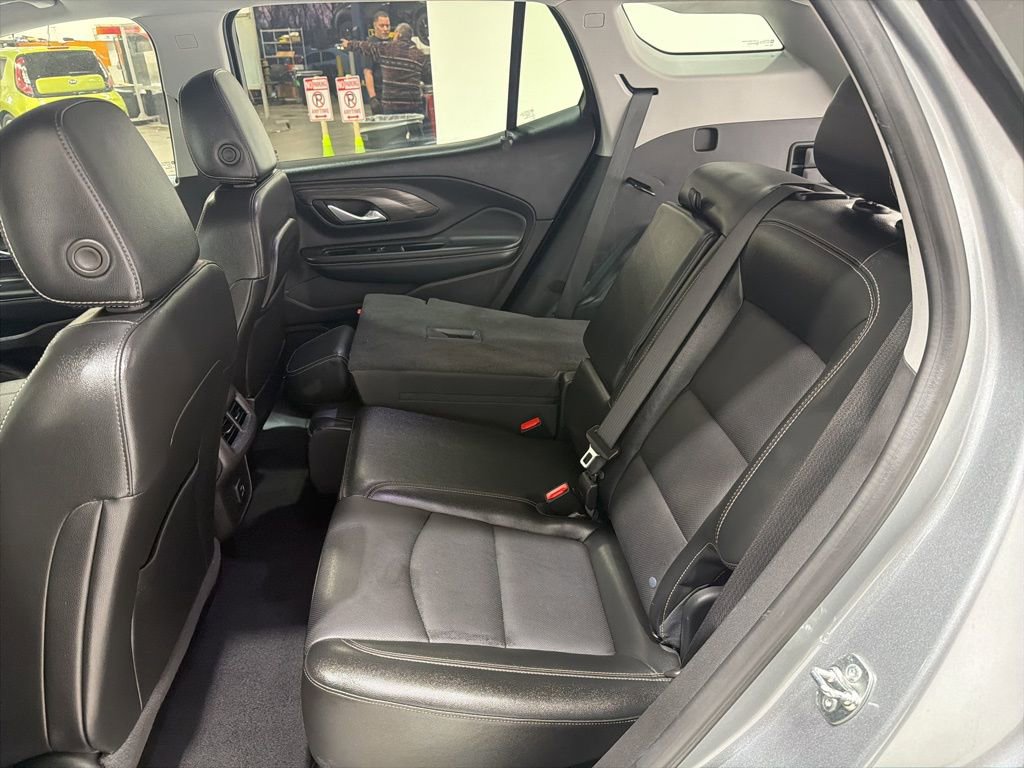 Used 2024 GMC Terrain SLT AWD/4WD image 25