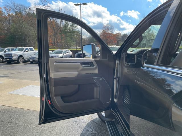 Used 2024 Chevrolet Silverado 2500 LTZ w/ LTZ Premium Package image 25