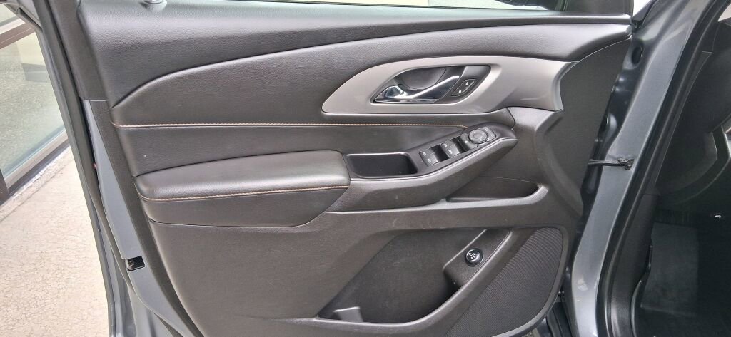 Used 2018 Chevrolet Traverse LT AWD/4WD image 22