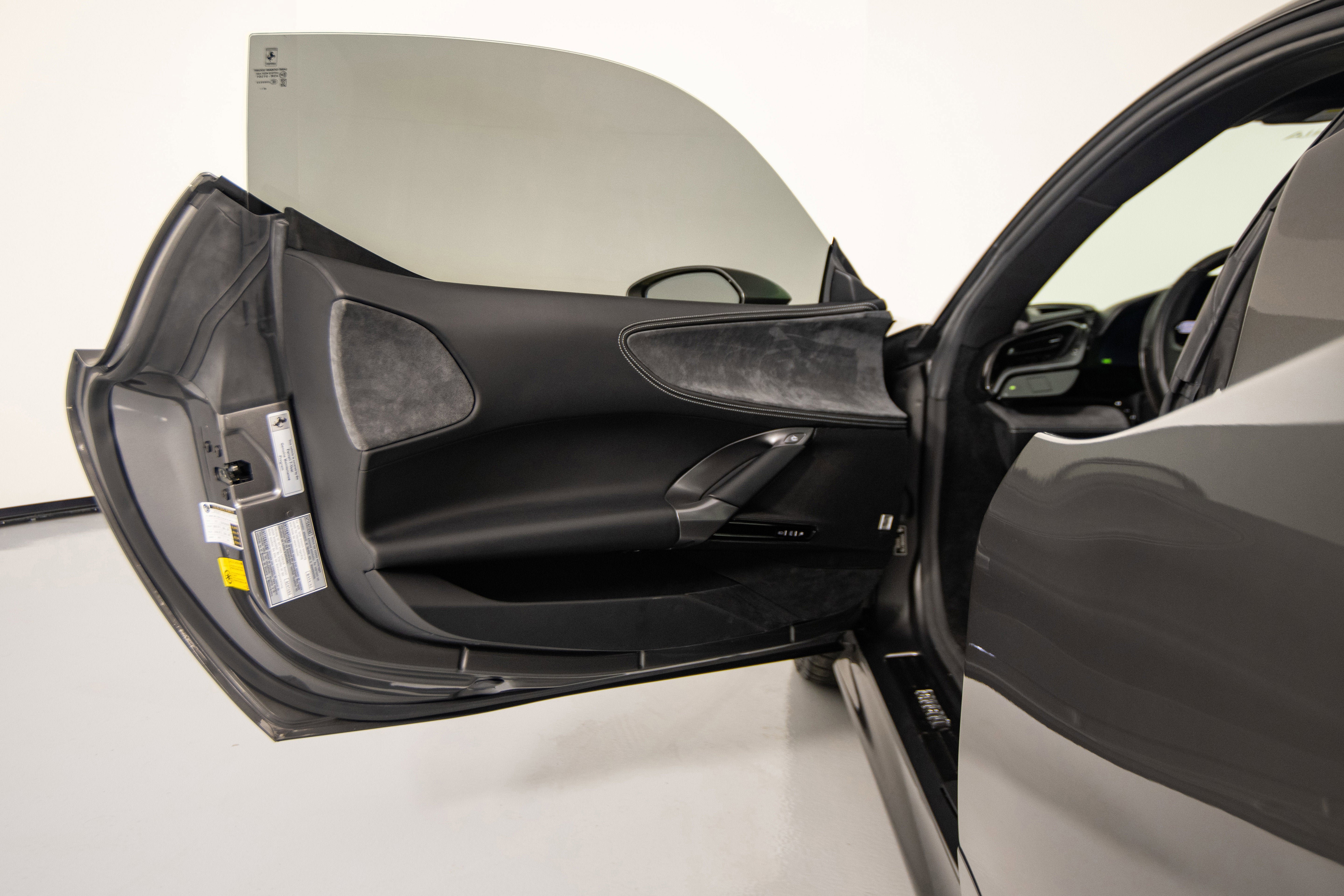 Certified 2021 Ferrari SF90 Stradale image 11