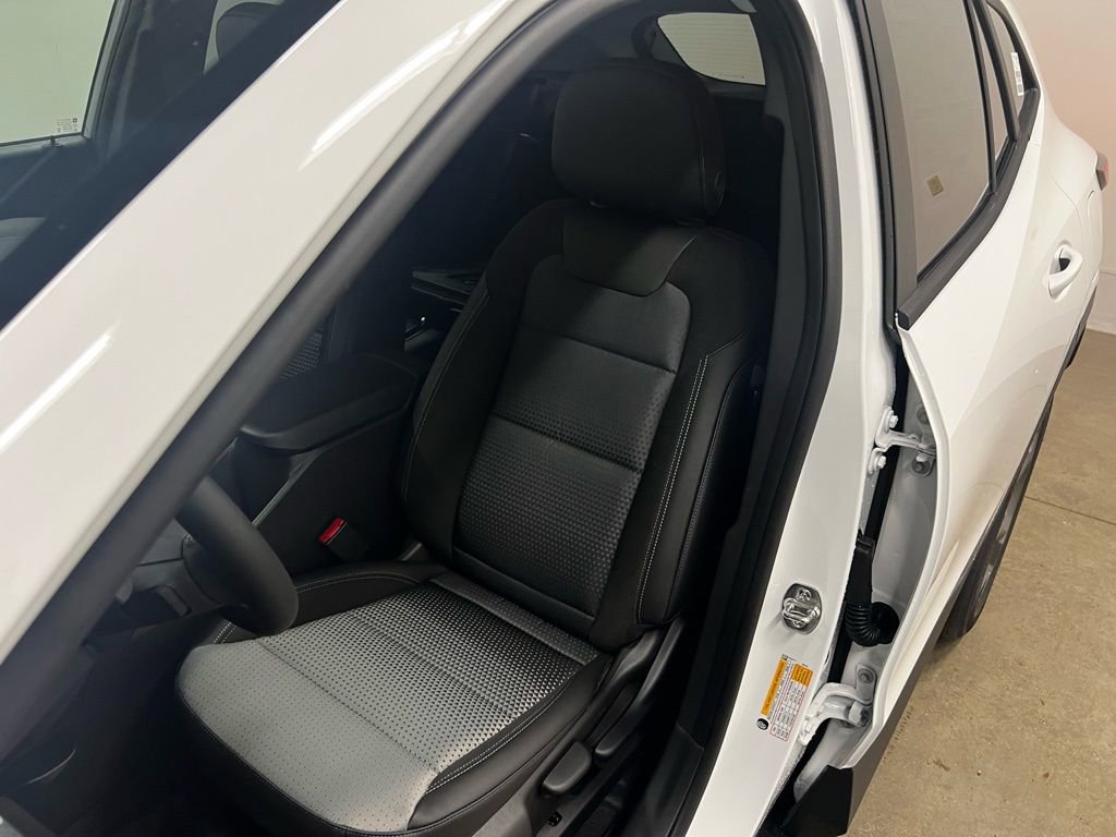 New 2026 Chevrolet Trax LT image 27