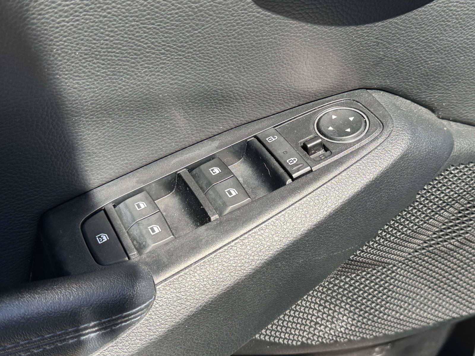 Used 2022 Kia Seltos S AWD/4WD image 15