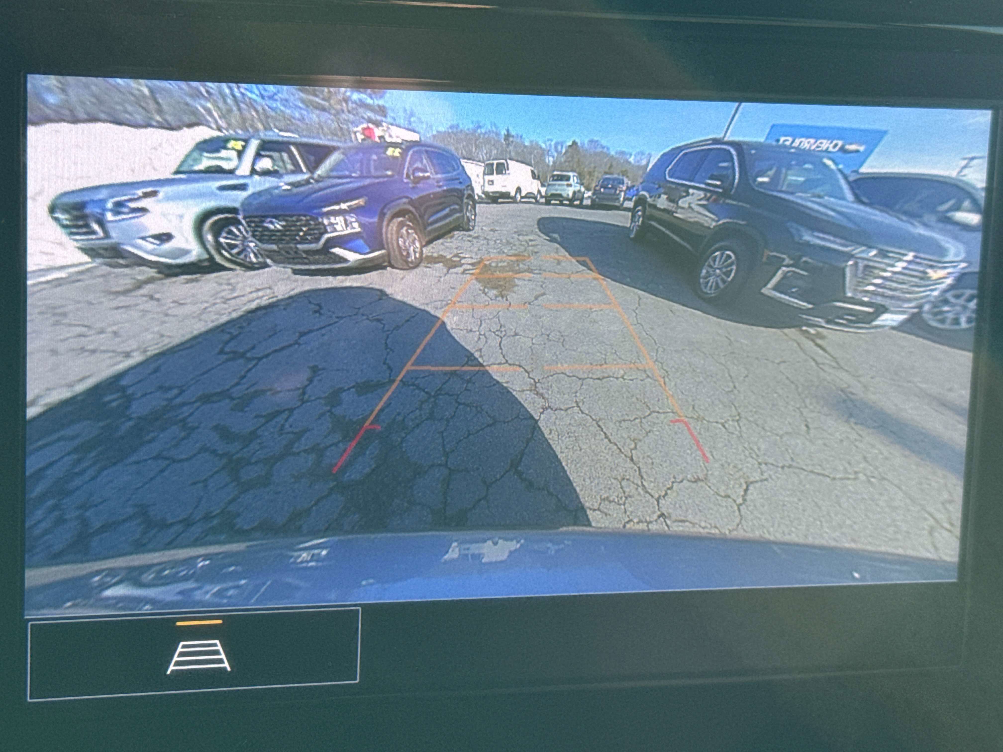 Used 2023 Chevrolet Traverse LT image 20