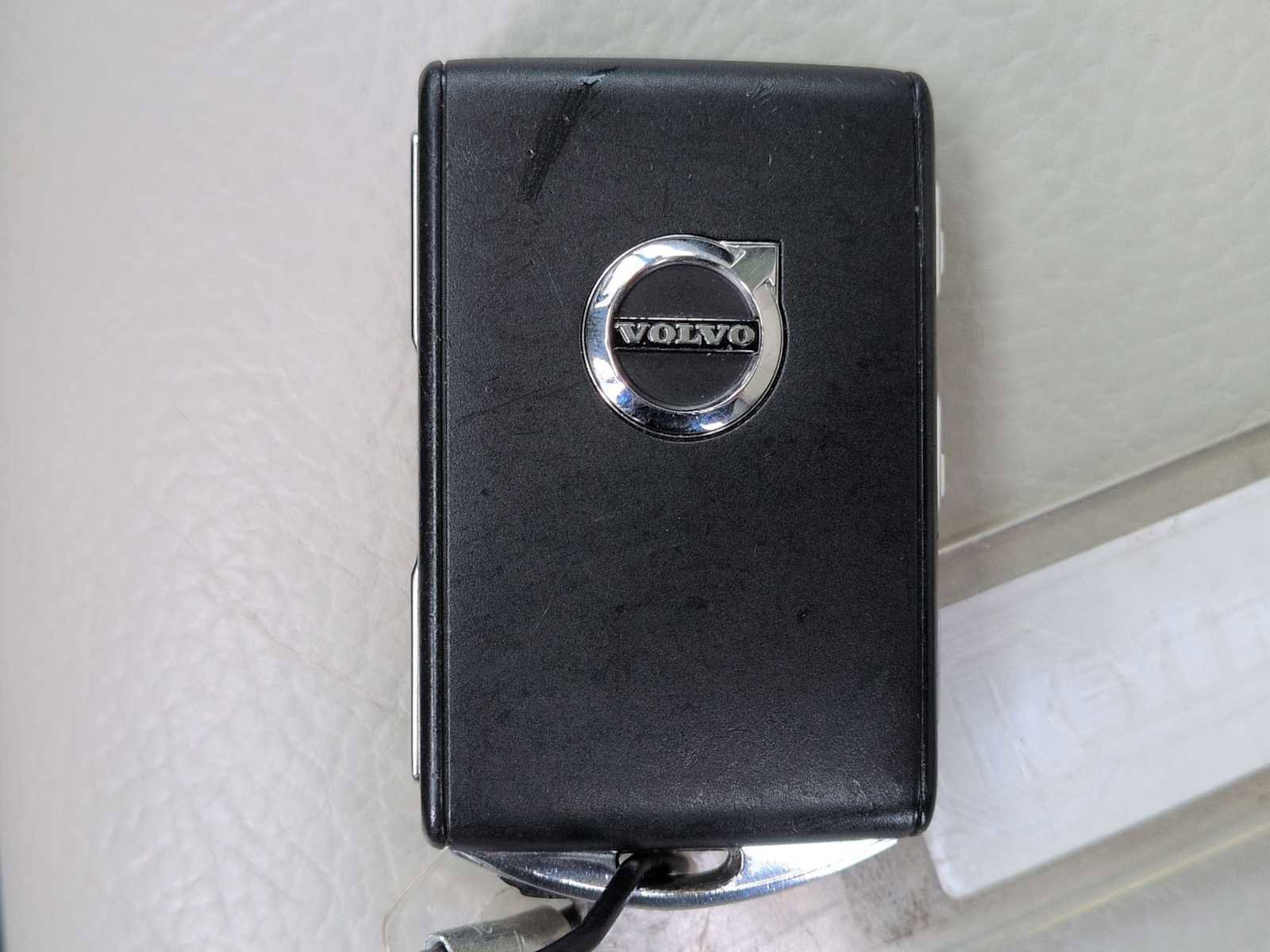 Used 2020 Volvo XC60 T5 Momentum image 37